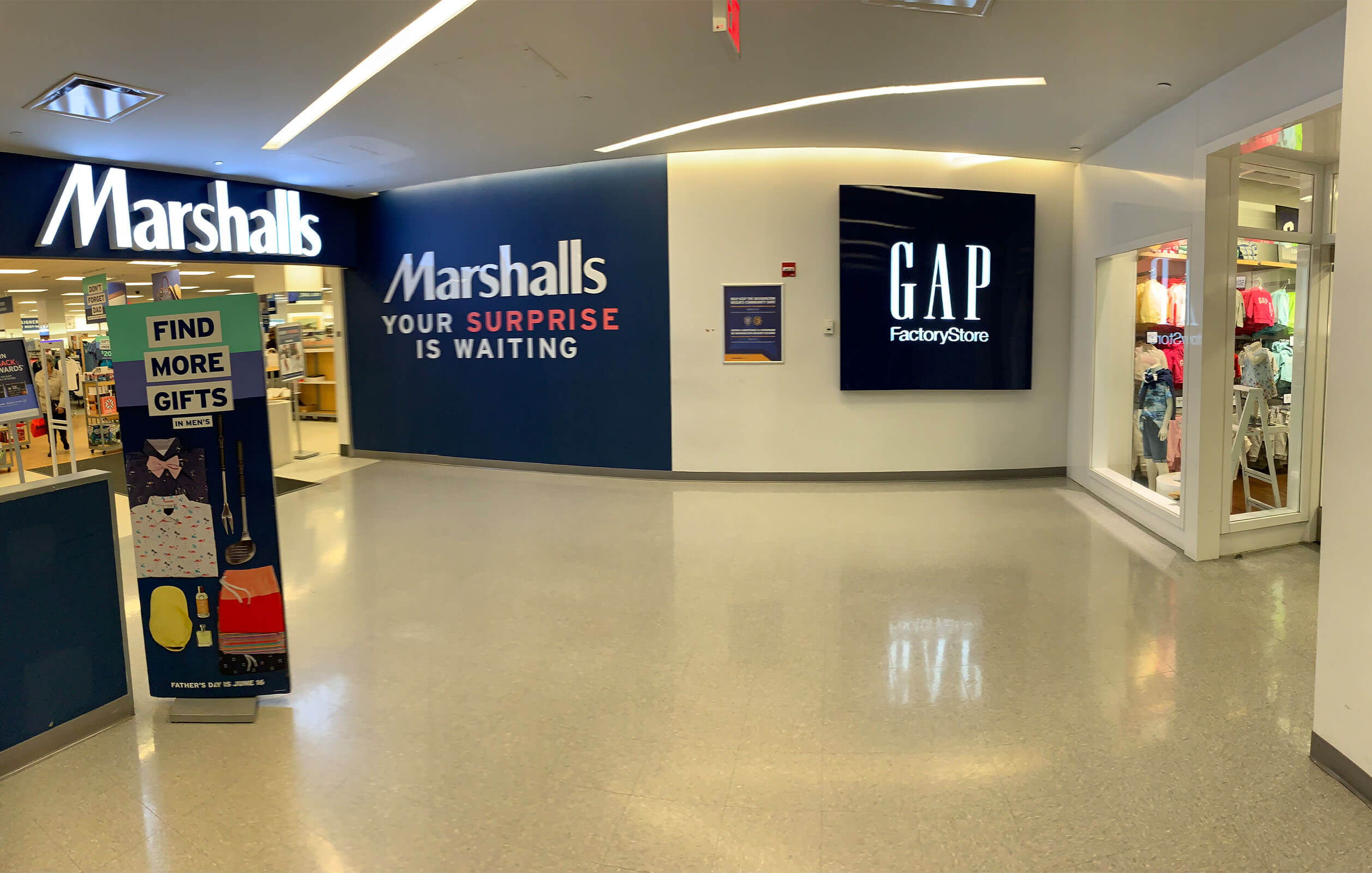 Entrance to the GAP and Marshalls at the GWB Bus Station retail complex